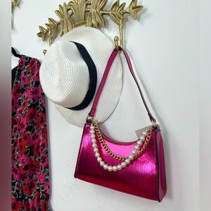 🆕💕💖Chic hot pink metallic handbag